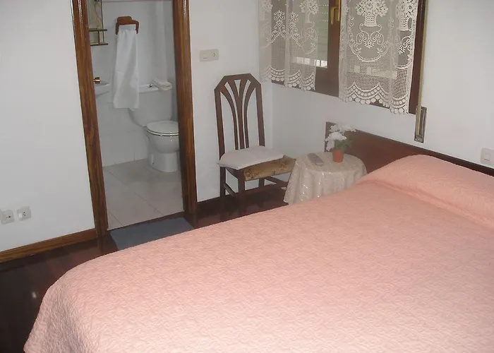 Dehesa בית הארחה 2*